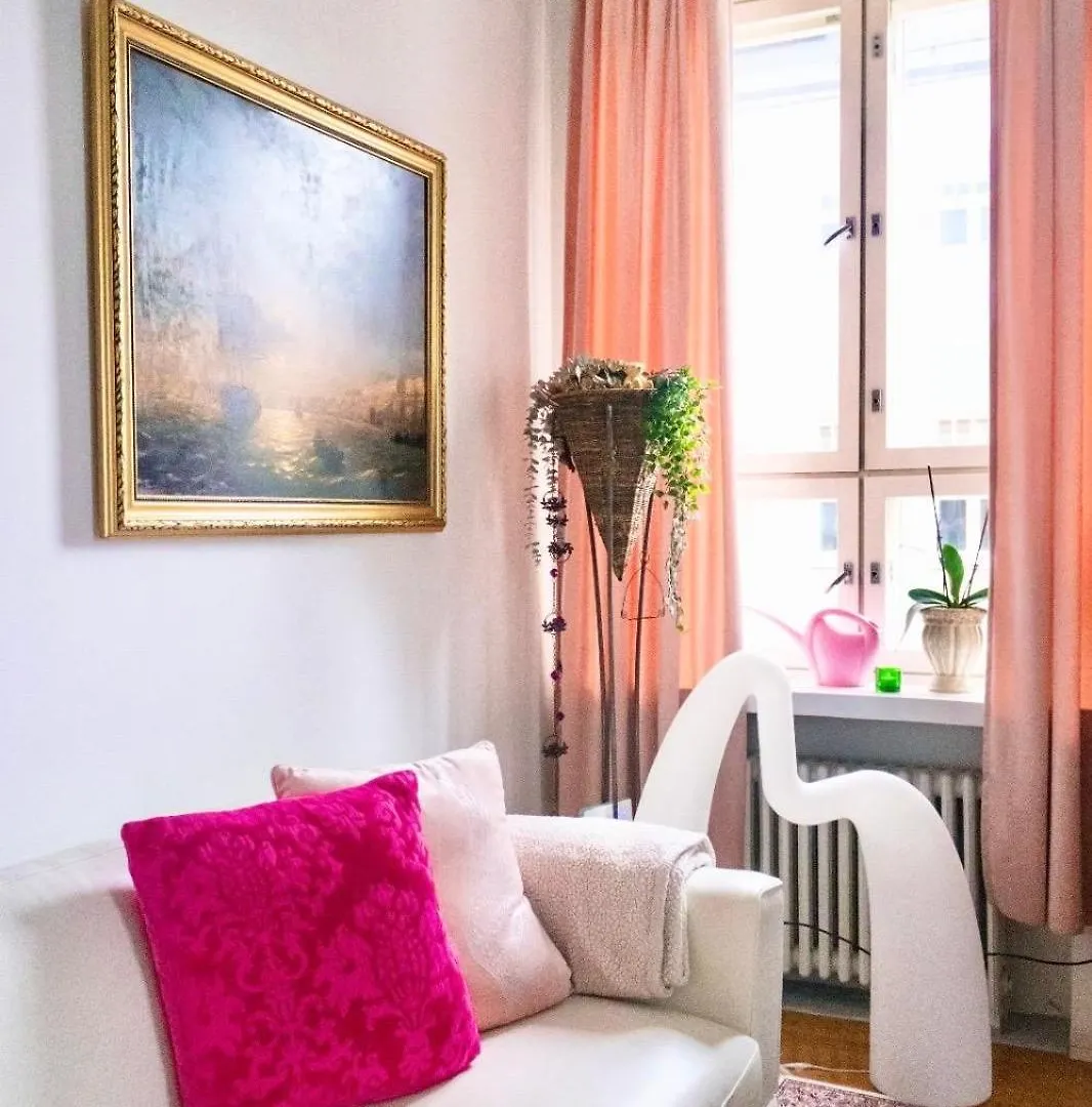 3 Lovely Rooms In Helsinki Center. Apartment