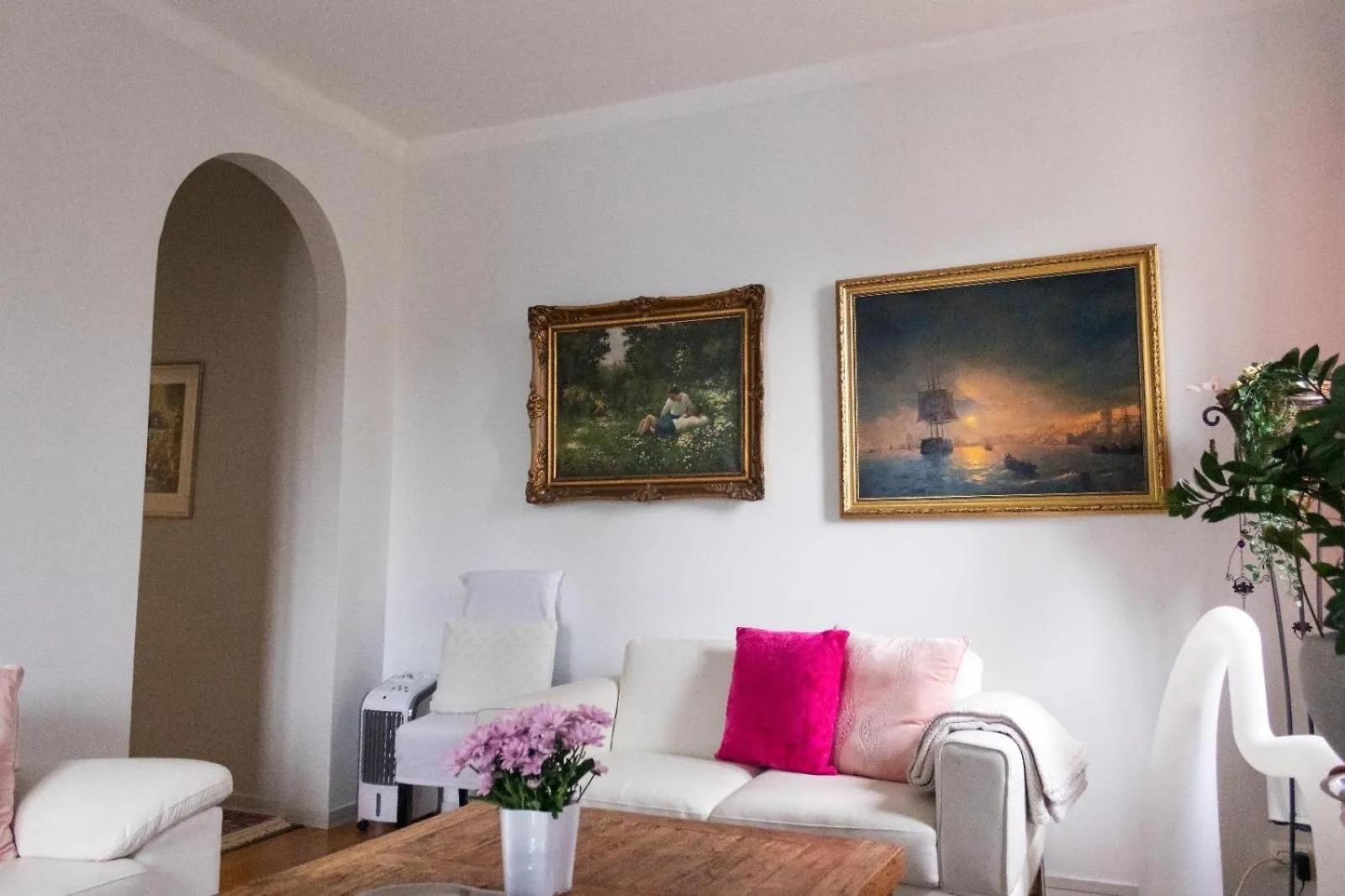 3 Lovely Rooms In Helsinki Center. Apartment