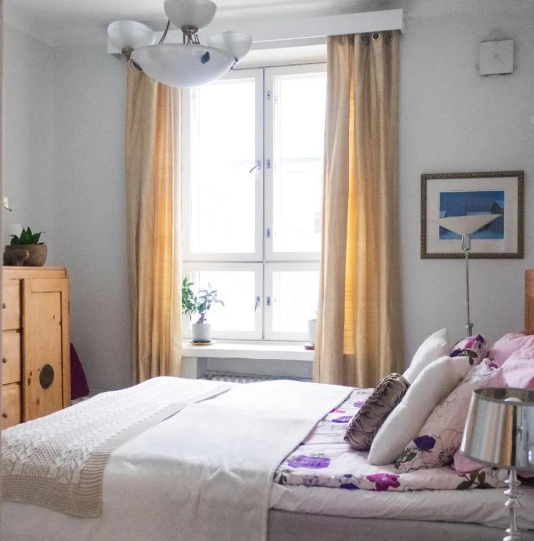 3 Lovely Rooms In Helsinki Center. Apartmán