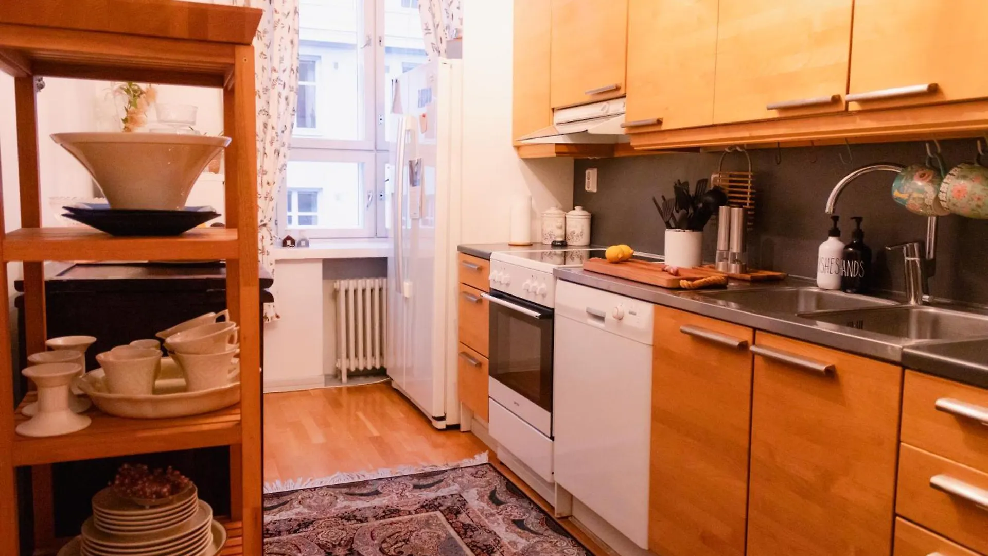 3 Lovely Rooms In Helsinki Center. 0*,