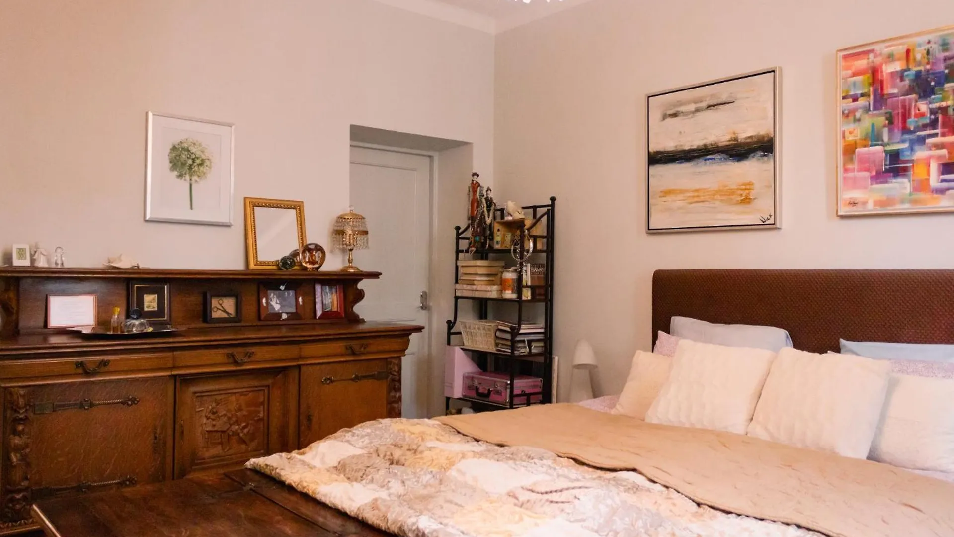 3 Lovely Rooms In Helsinki Center. Apartmán